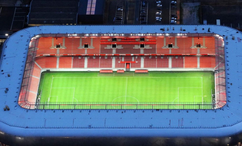 El Stade du Hainaut tiene capacidad para 25 mil 200 aficionados y es la casa del  Valenciennes FC de la Ligue 2.