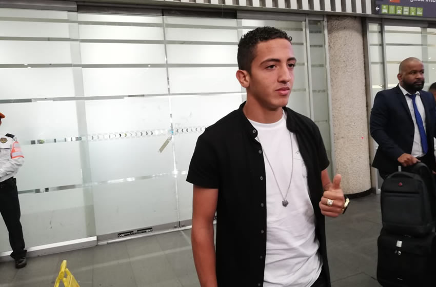 Ángel Orelién llegó a México para reportar con Cruz Azul.