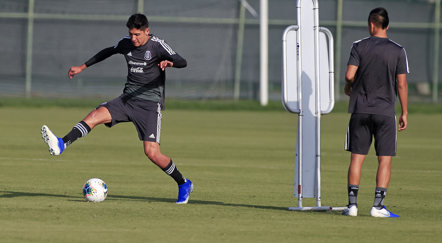 Edson Álvarez ya está listo para volver a jugar. (Foto: Mexsport)