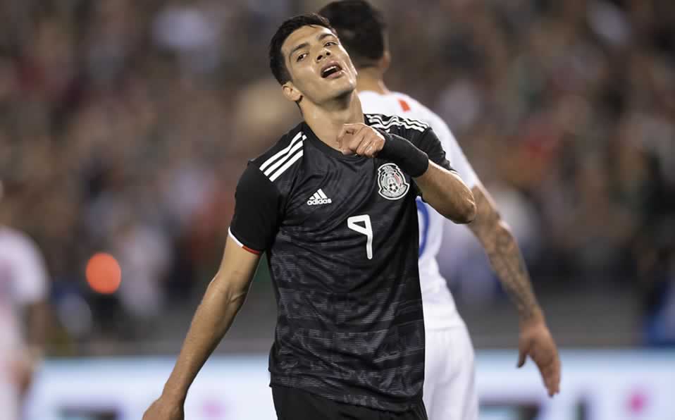 Jiménez durante el entrenamiento del Tri. (Imago 7)