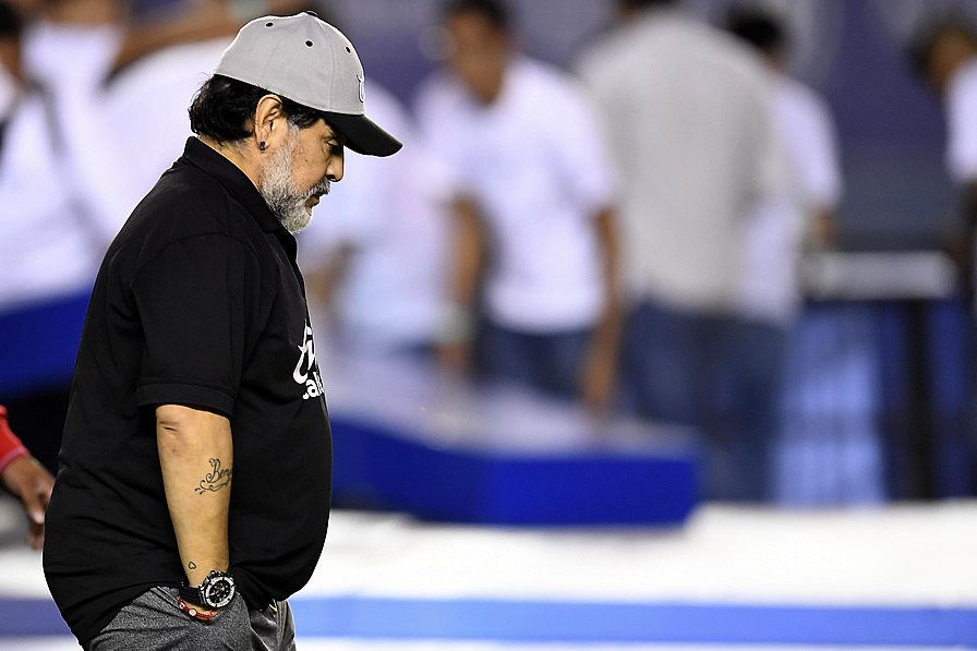 Maradona no quería irse. (Foto: Mexsport)