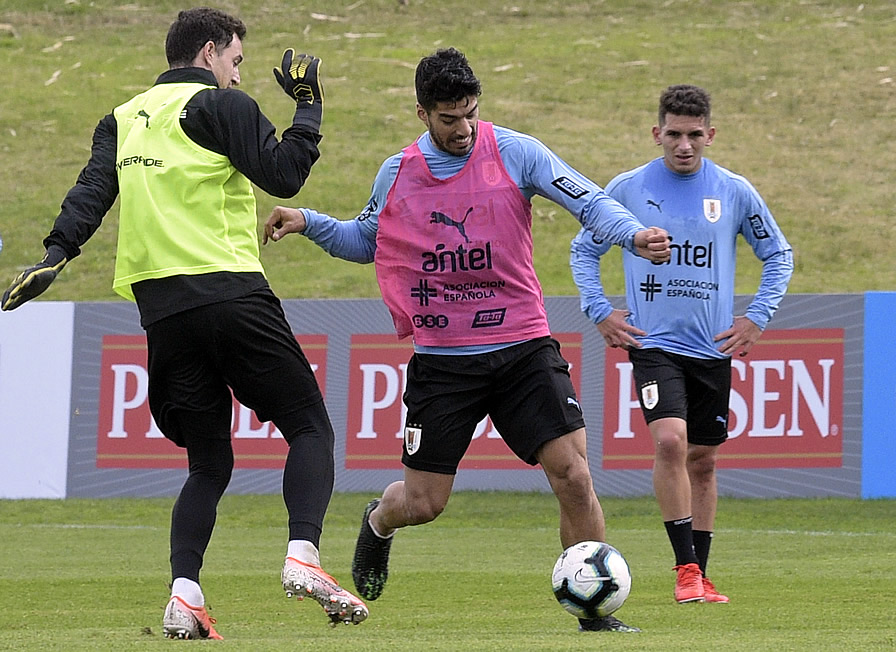 Suárez debutará el domingo en la Copa América ante Ecuador. (Foto: AFP)