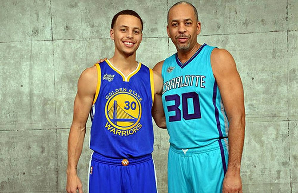 Dell y Steph Curry. El hijo es una de las grandes figuras y multicampeón de la NBA.