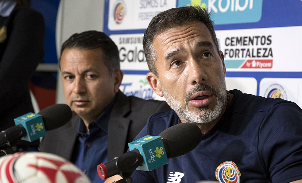 Gustavo Matosas habló en conferencia de prensa. (Foto: AFP)