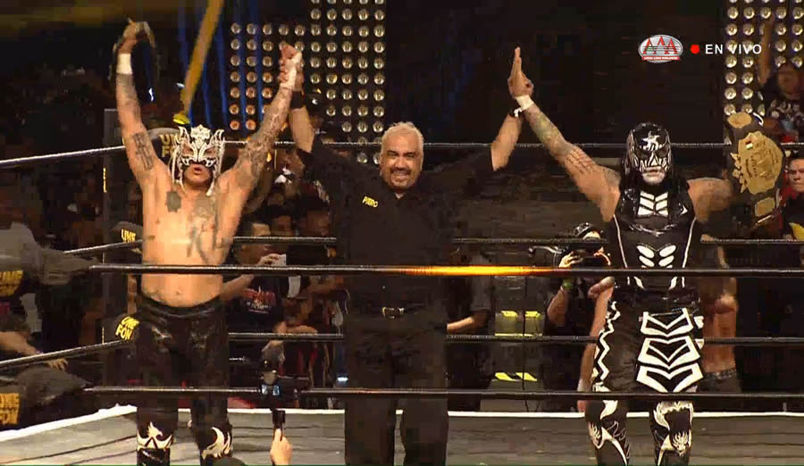 Los Lucha Brothers sufrieron pero se coronaron de nuevo en AAA.