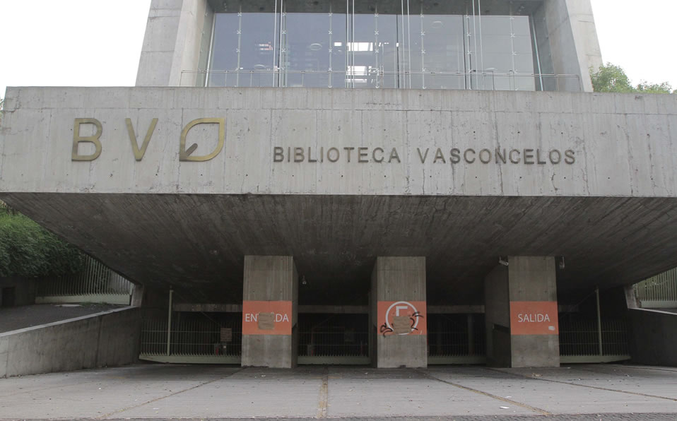 Protestas sindicales causaron que la biblioteca estuviera cerrada el sábado. (Foto: Notimex)