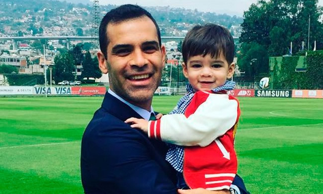 Rafa Márquez con su hijo Leo, que tuvo con la modelo Jaydy Michel.