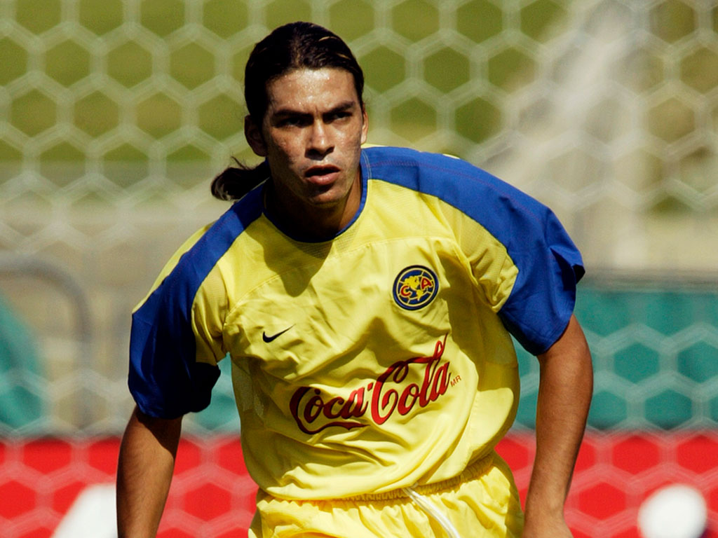 Alvaro Ortíz defendió la playera de 12 clubes, entre ellos Chivas y América, con los que fue campeón en 2005.