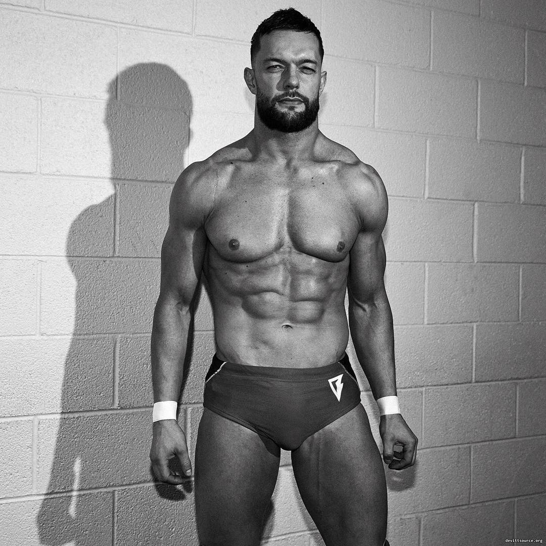 El espectacular Finn Bálor.