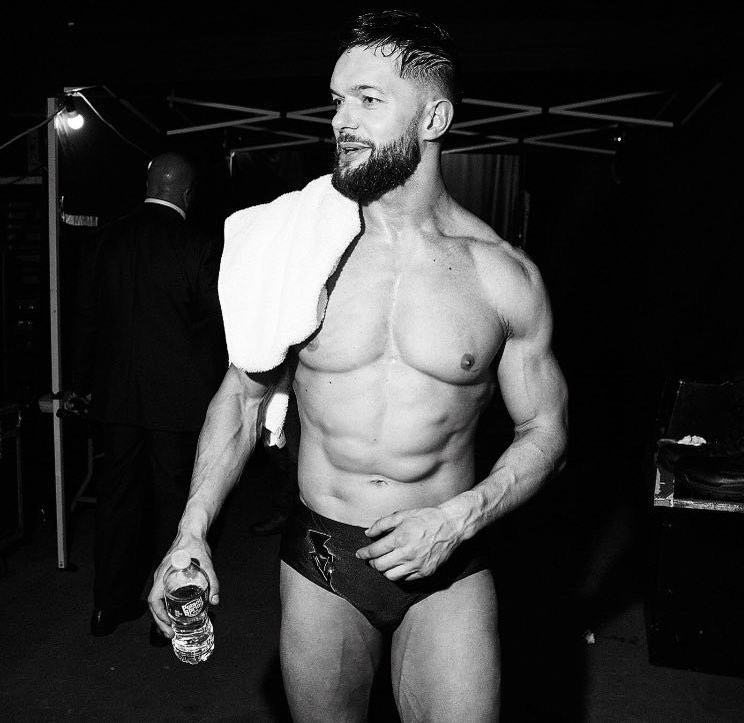 El espectacular Finn Bálor.