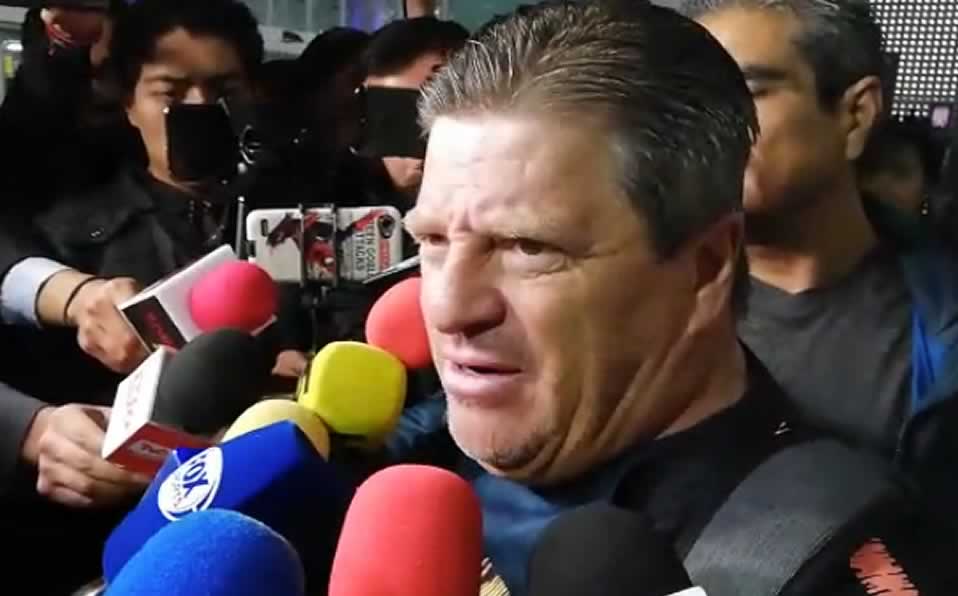 Habló con la prensa antes de viajar a Cancún a la pretemporada. (especial)