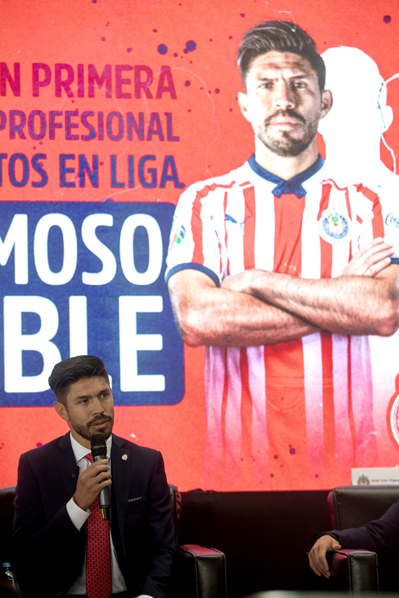 El 19 de junio de 2019, el hermoso Peralta fue presentado con las Chivas de Guadalajara. (Foto: Mexsport)