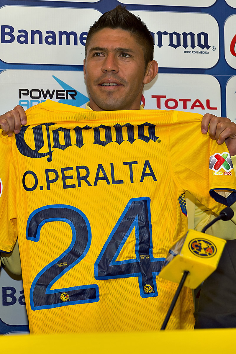 El 13 de mayo de 2014, Oribe Peralta se convirtió en refuerzo de las Águilas del América. (Foto: Mexsport)