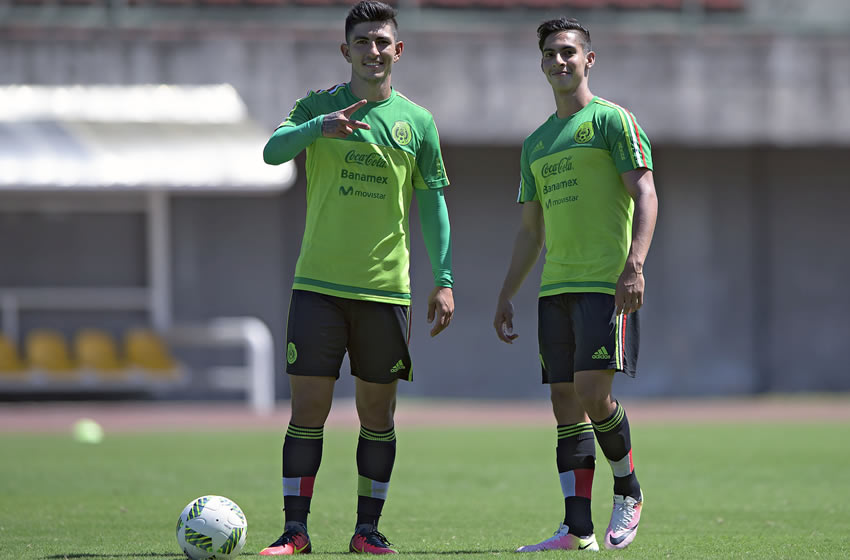 Víctor Guzmán y Erick Aguirre, las monedas de cambio que quiere Chivas por JJ Macías. Foto: Imago7