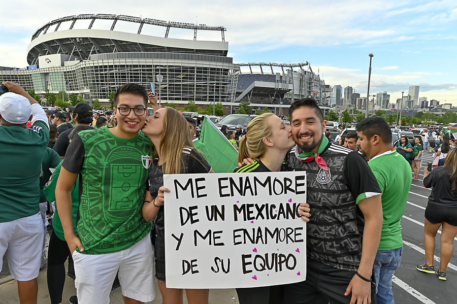 Aficionados afortunados. (Foto: Imago 7)