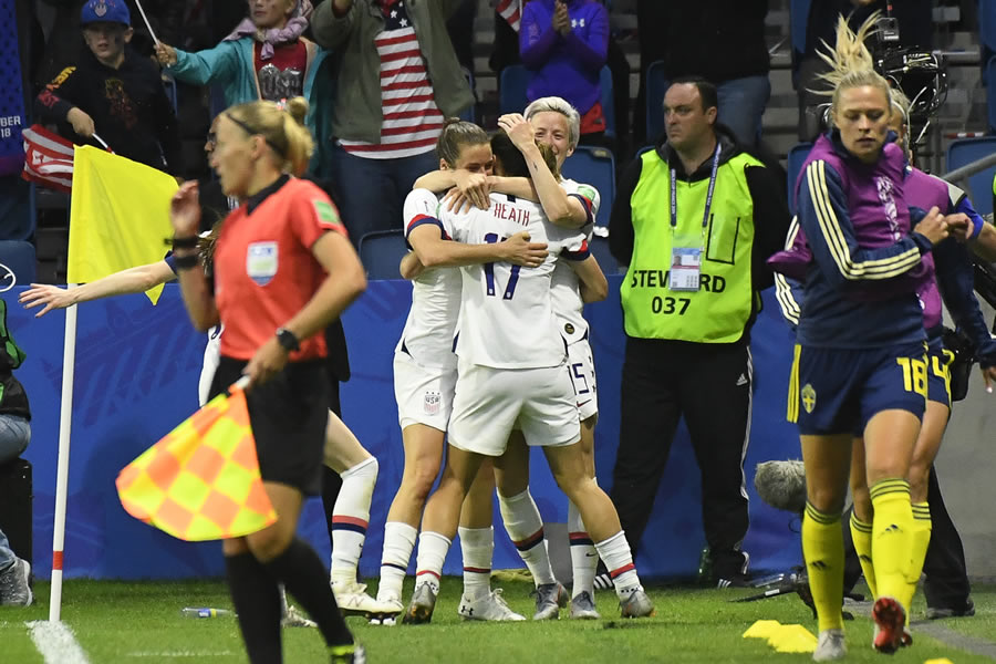 Estados Unidos sigue dominante en el torneo. (Foto: AFP)