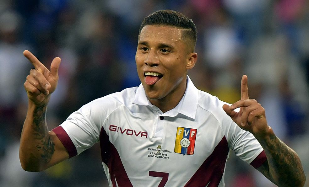Machís celebra uno de sus dos goles. (Foto: AFP)