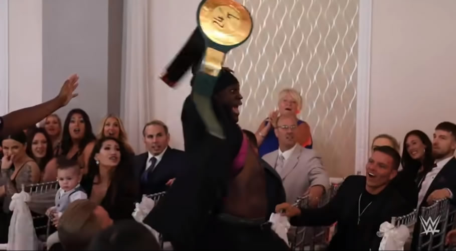 R-Truth arruinó la boda de Drake Maverick. (Foto: WWE)