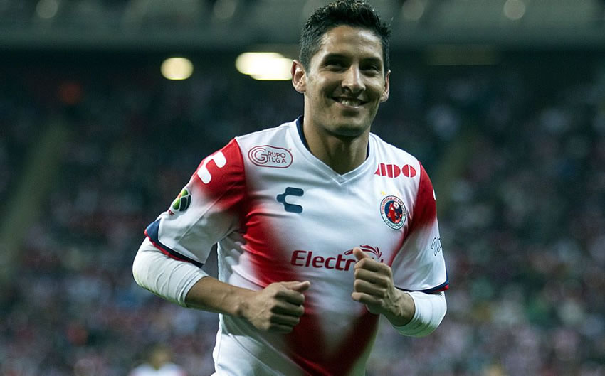 Ángel Reyna volverá con Veracruz, luego de estar un semestre parado y un año sin jugar en Primera División.