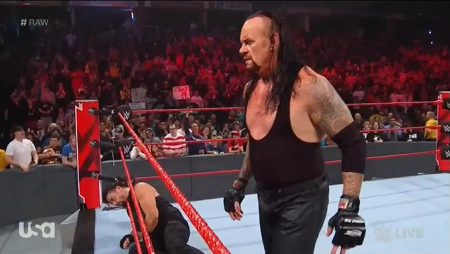The Undertaker apareció por sorpresa en RAW. (Foto: WWE)