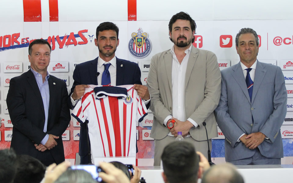 Alanís regresó a Chivas tras su paso en el Real Oviedo de la Segunda División de España. (Imago7)