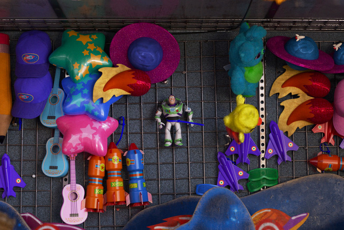 La guitarra que usan Ernesto de la Cruz y Miguel Rivera en 'Coco' aparece en la feria. (Foto: Disney)