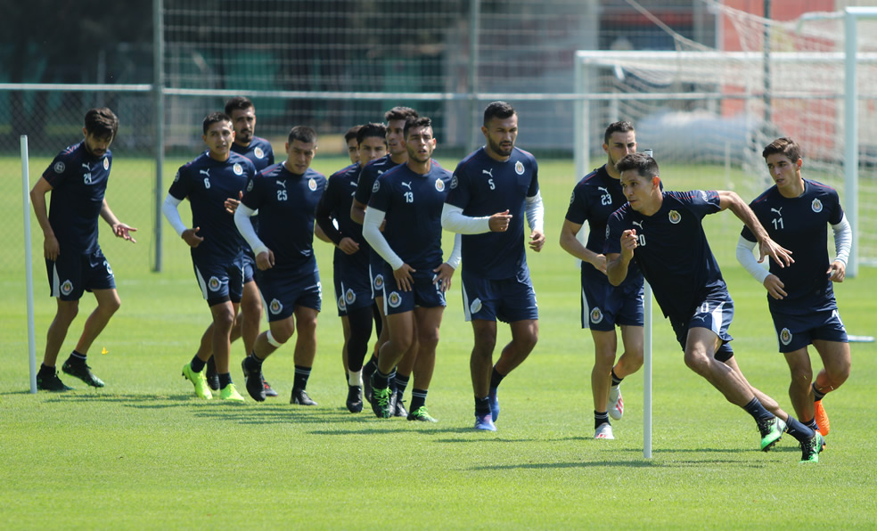 Chivas se alista para encarar el Apertura 2019 y la Champions Cup. (Foto: Imago7)