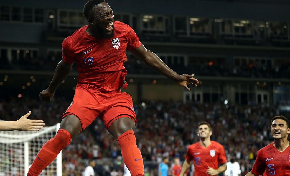 Jozy Altidore celebró con todo el gol del triunfo. (Foto: AFP)