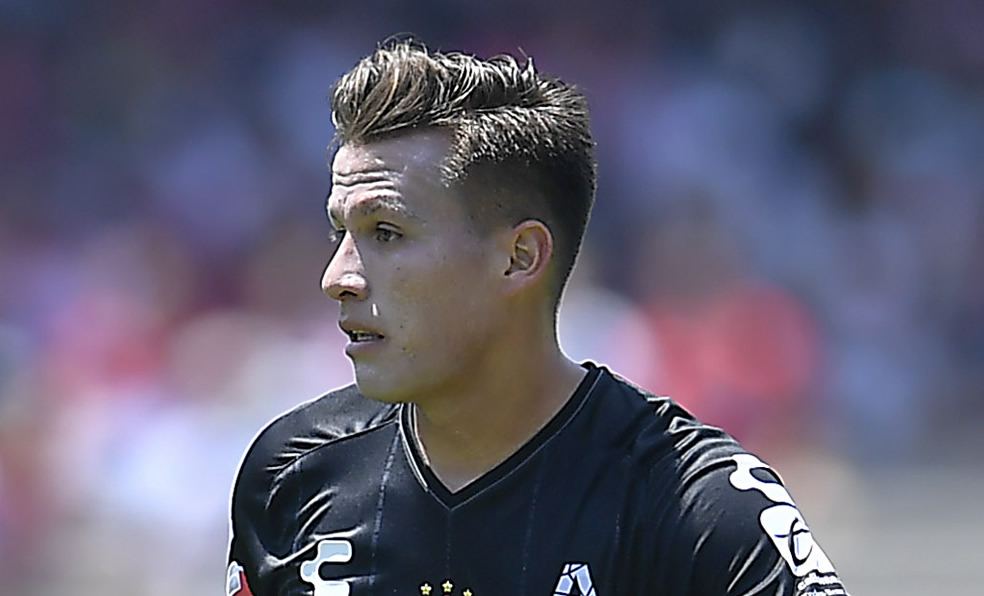 Rubén González.