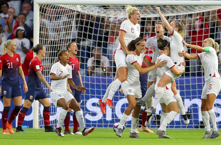 Inglaterra madrugó a Noruega en el minuto 2 de juego.  (FIFA)