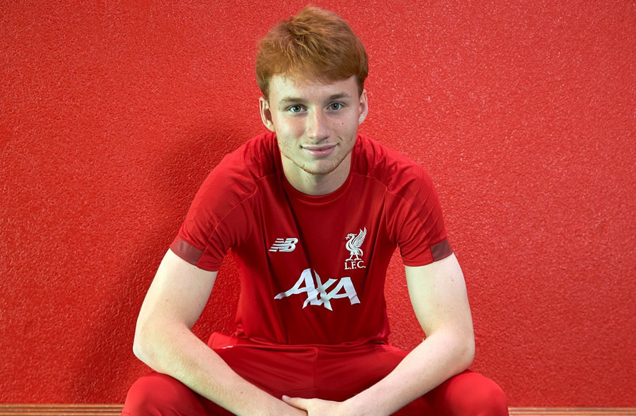 Sepp van den Berg, defensa holandés de 17 años. (Foto: @LFC)