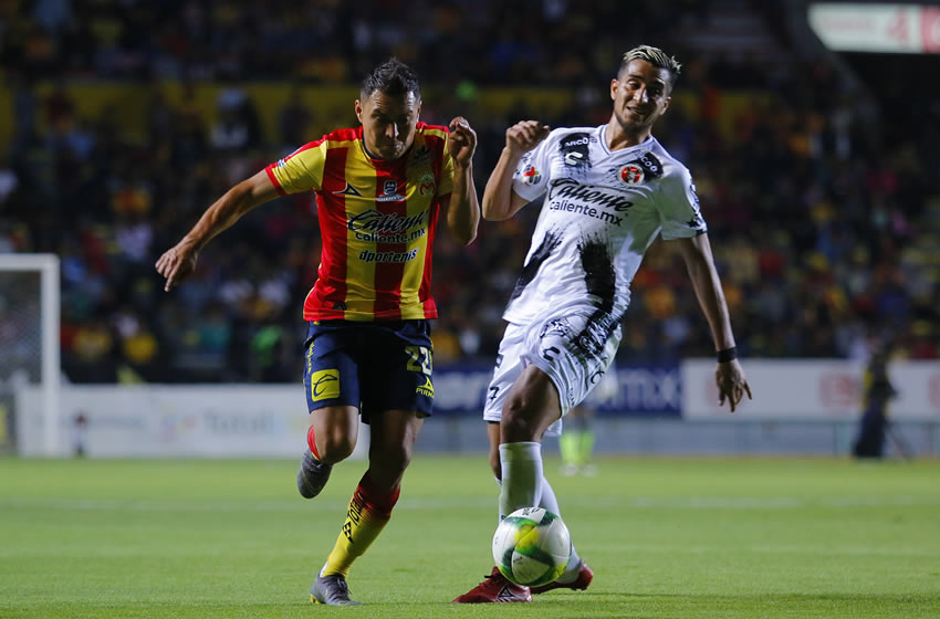 Alberto Acosta jugó la campaña pasada con Morelia. Imago7