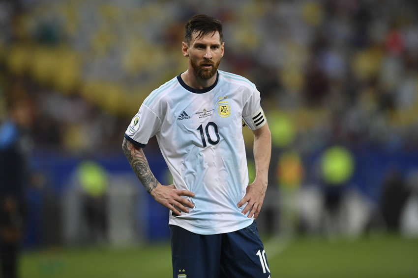 Lio se volvió a quejar del estado de las canchas durante el torneo. (AFP)