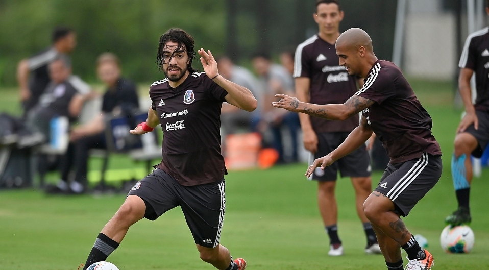 Rodolfo Pizarro podría ser titular ante Costa Rica junto con Jiménez y Antuna.
