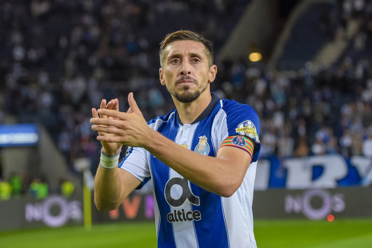 Héctor Herrera se va del Porto luego de seis años para enrolarse con el Atlético de Madrid.