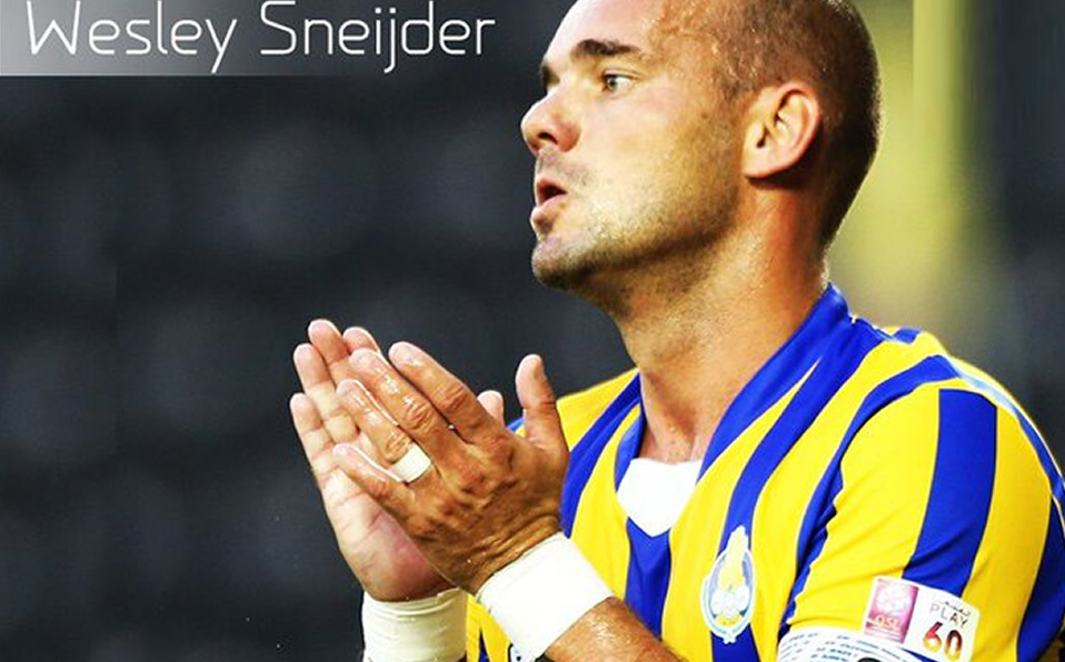 El holandés salió tras pagar una indemnización de seis mil euros. (Foto: @sneijder101010)