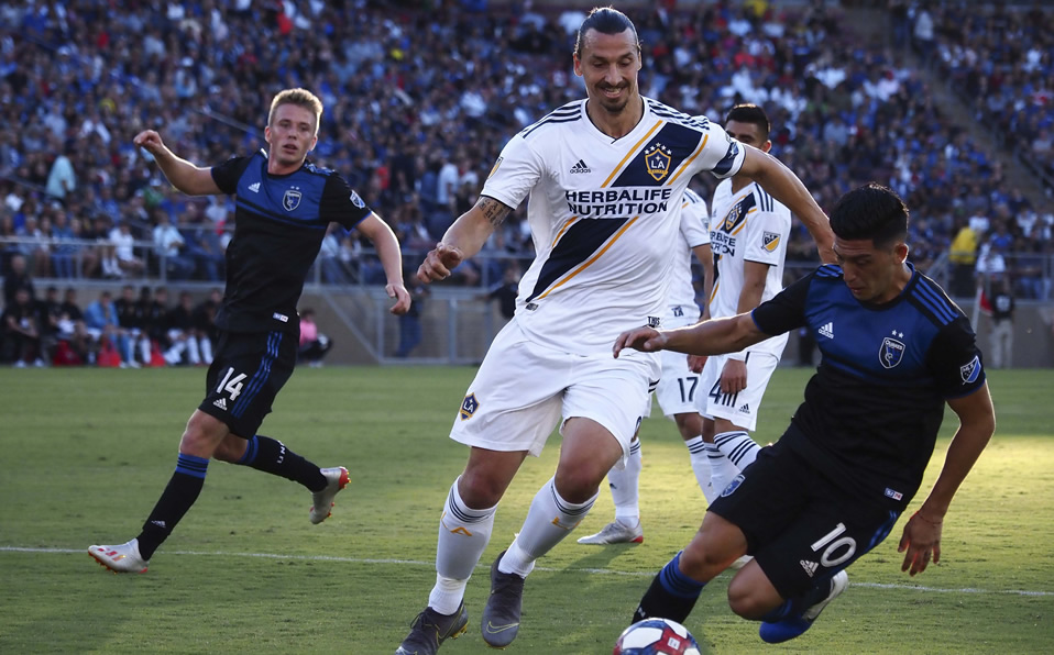 Ibra y Galaxy cayeron ante el San José de Almeyda, por lo que el sueco quizá se habría vuelto a enfadar. (Foto: Reuters)
