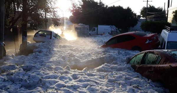 Imágenes de la granizada registrada en Guadalajara. (Foto: Twitter)