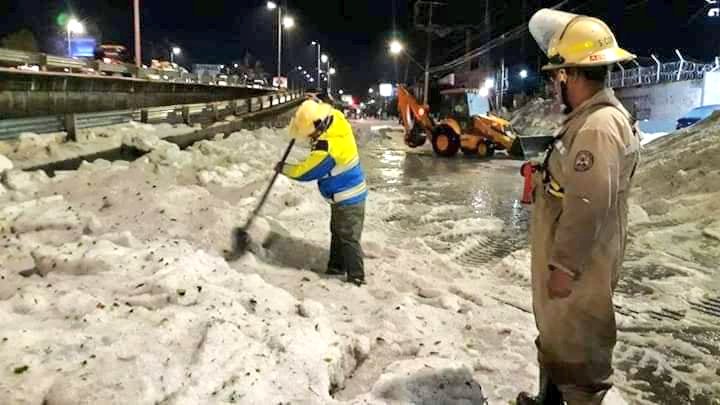 Imágenes de la granizada registrada en Guadalajara. (Foto: Twitter)