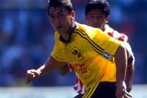 Tres veces mundialista con Rumania, Ilie Dumitrescu arribó a Coapa procedente del West Ham en 1996, pero solo estuvo un año.