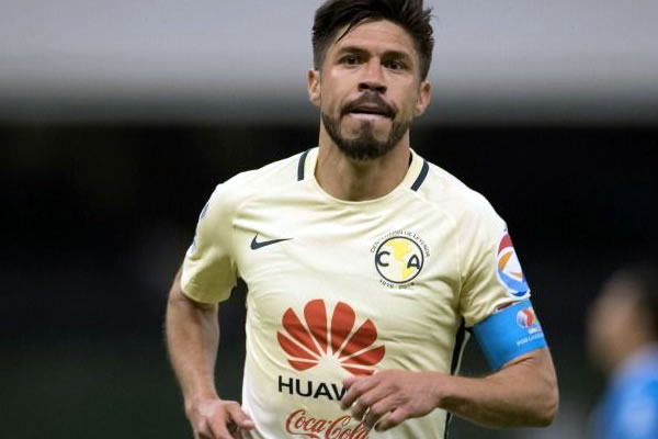Un mes antes de Brasil 2014, América anunció el fichaje del héroe del Oro en Londres 2012, Oribe Peralta, quien en 5 años y ganó 2 trofeos de Liga MX.