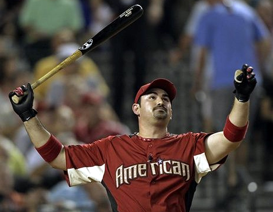 Adrián González es uno de los dos mexicanos que ha participado en el HR Derby