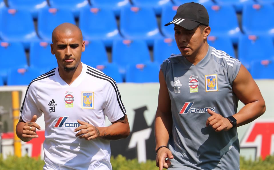 Chaka trabajó por separado con el kinesiólogo Leonardo González. (Foto: @TigresOficial)