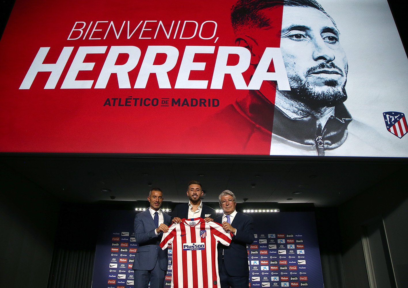 Héctor Herrera: Fue fichado en el verano 2019 con contrato de tres años.