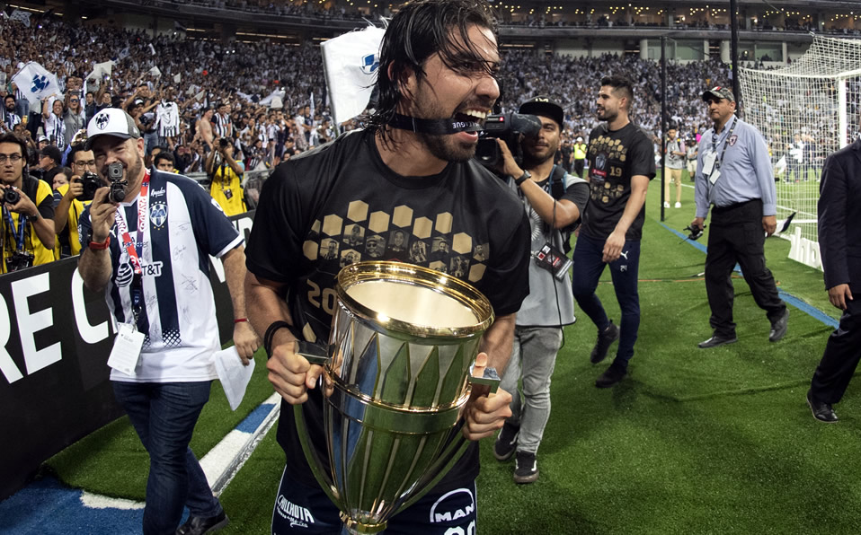 Fue en el verano del 2018 cuando se hizo oficial el traspaso de Rodolfo Pizarro a Rayados. Chivas recibió 16 millones de dólares.