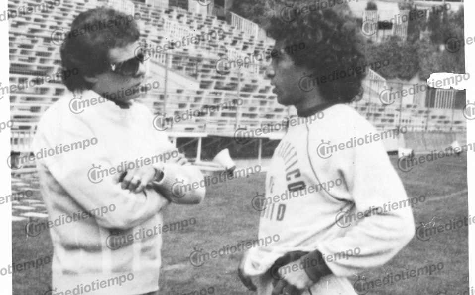 Hugo Sánchez y el llamado Príncipe de la Canción, José José.