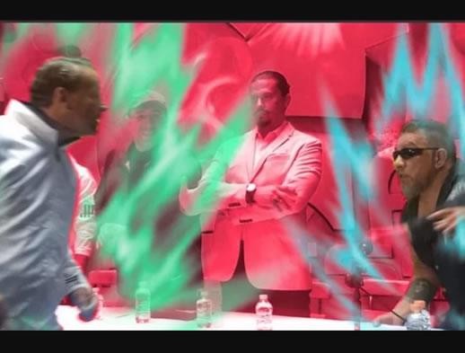 La presentación de la pelea se salió de control y los cibernautas lo tomaron con humor.