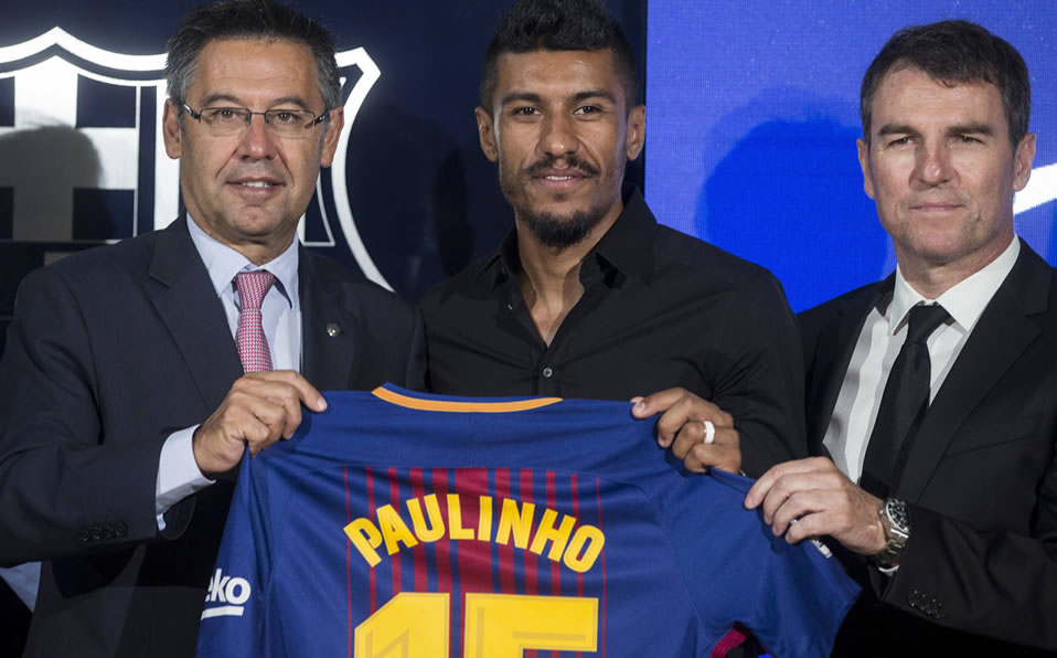 Una temporada a cambio de 40 millones de euros. Ese fue el paso de Paulinho por la Ciudad Condal.