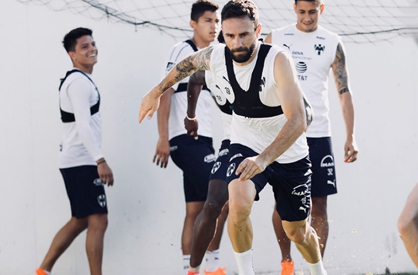 Rayados tendrá que viajar este sábado temprano.