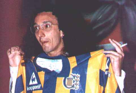 Otro argentino, Fito Páez, seguidor de Rosario Central.